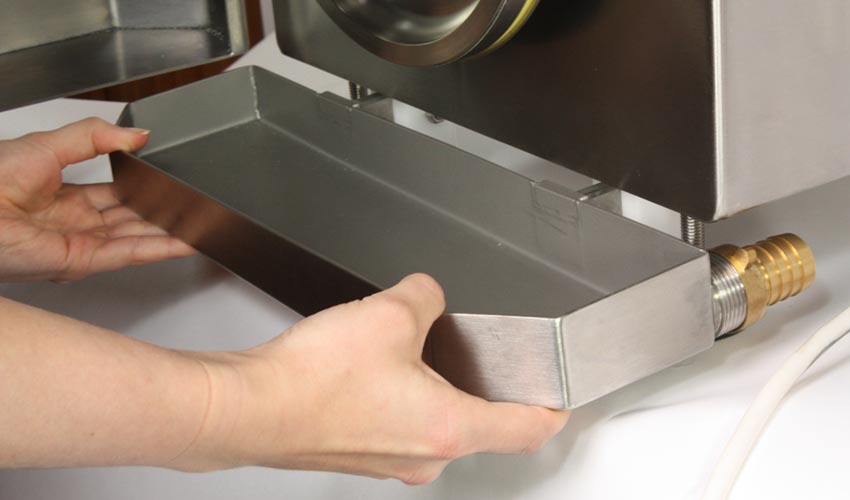 Walter Messner // cut-grinder primus: die kompakte Diamant-Pathologiesäge Bild des cut-grinder primus
